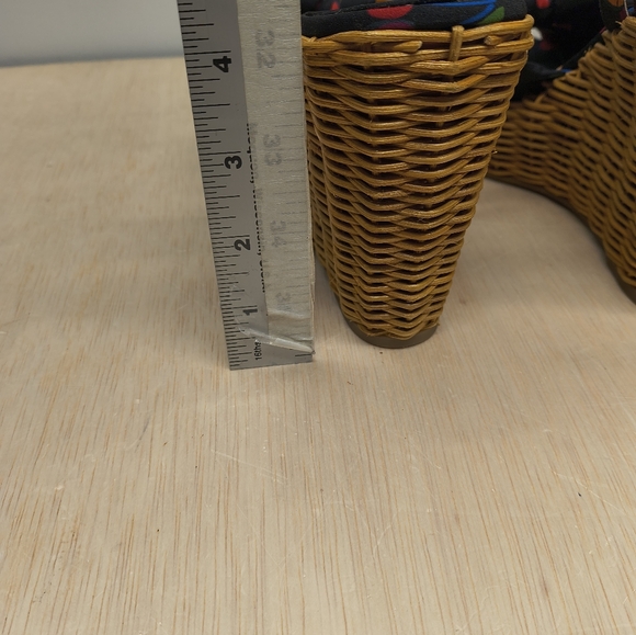 Kate Spade Anita Cherry Wicker Wedge Sandals Size 8B - Picture 4 of 9